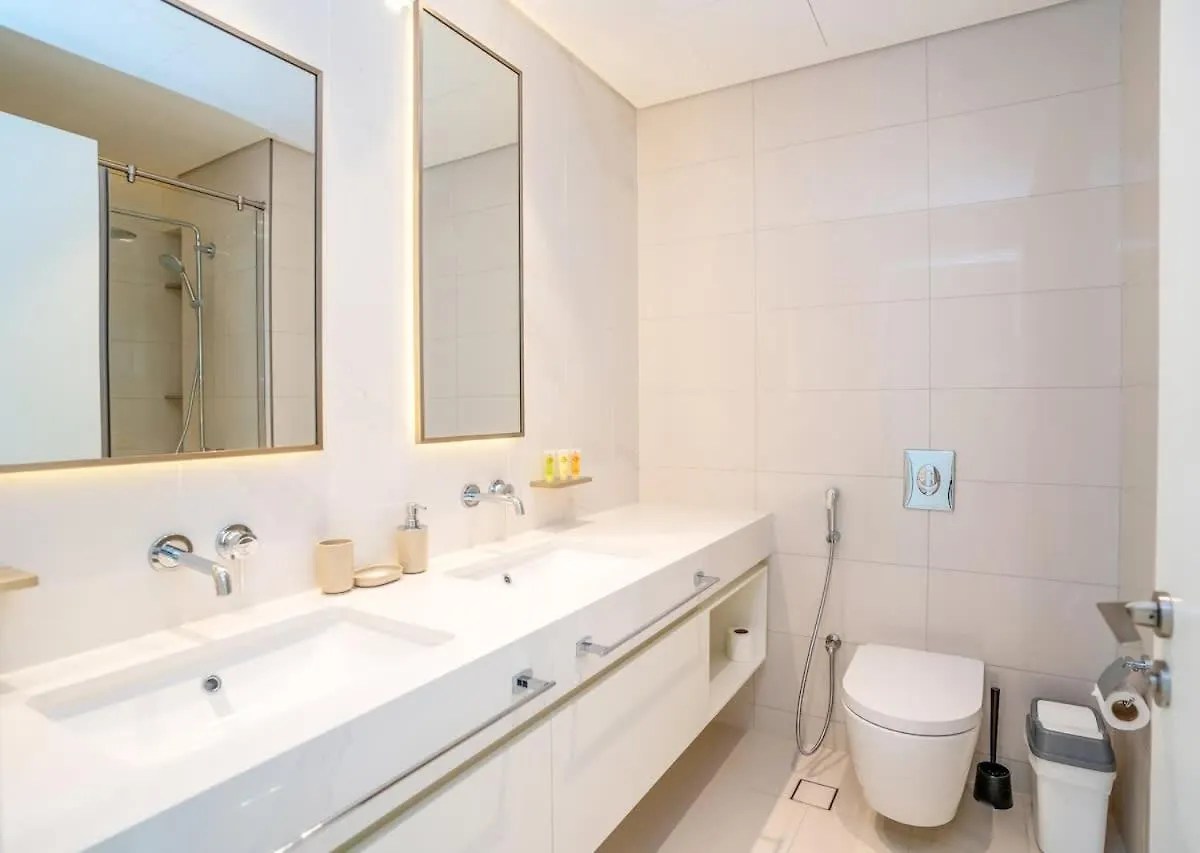 Homesgetaway-Luxury 2Br Apartment In Beach Vista Tower 2 With Beach Access Dubai